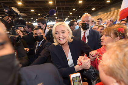 Кандидат в президенты пообещала вывести Францию из НАТО