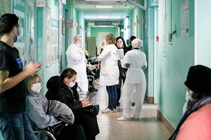 В российском регионе приостановили плановый прием в поликлиниках