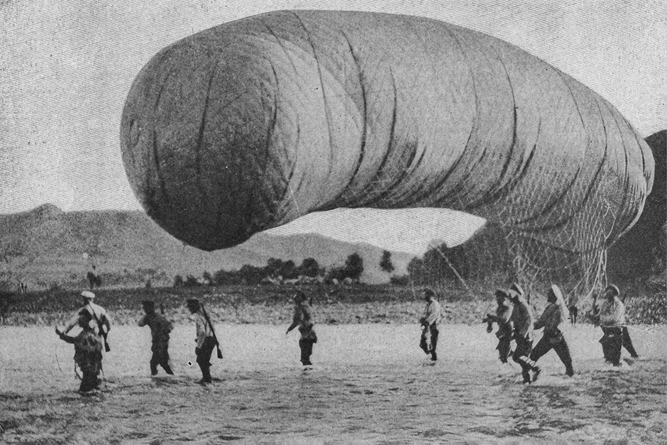 Запуск змейкового аэростата, Ляоян, август 1904 года