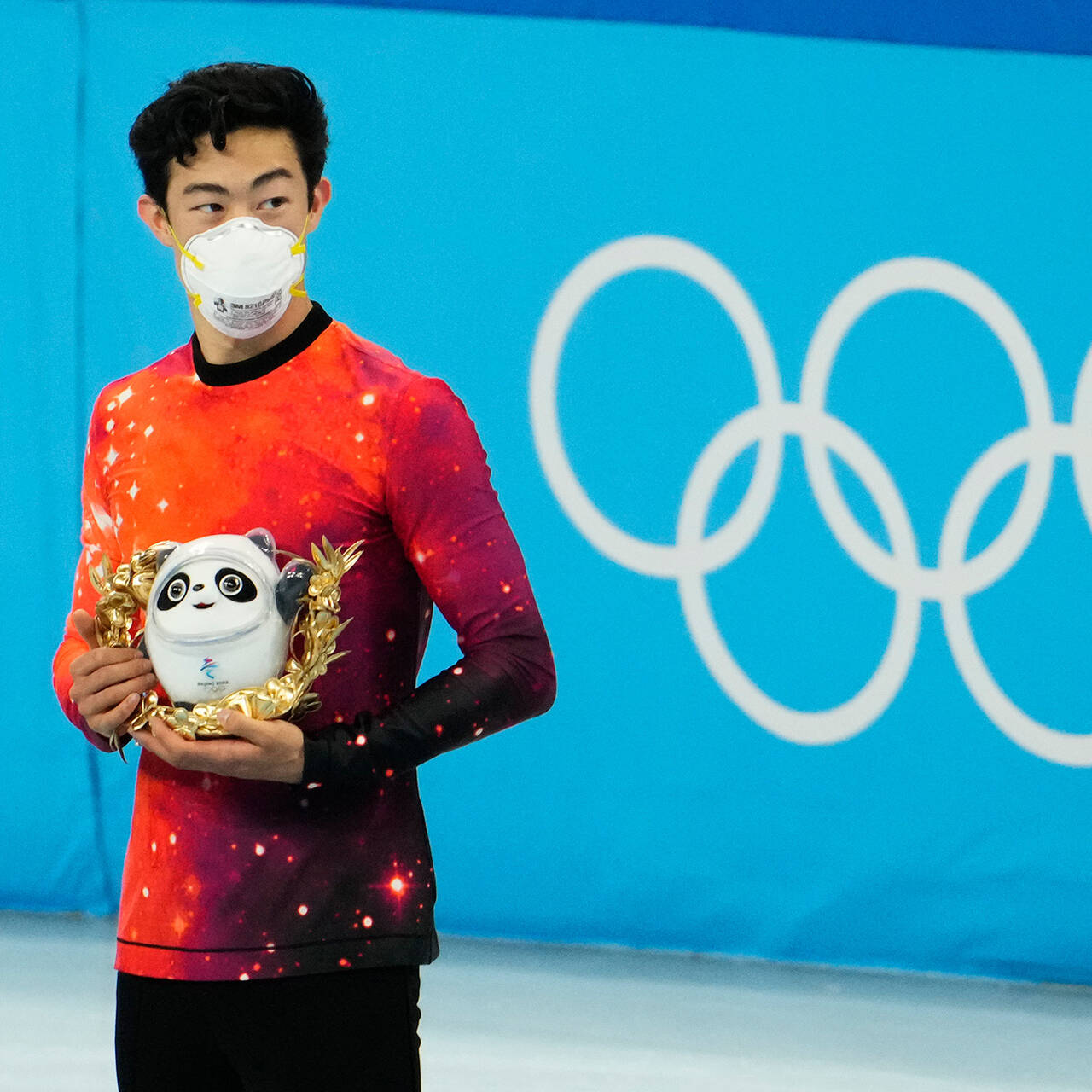 Золото олимпиады сочи. Американский фигурист Нейтан Чен. Награждение Нейтан Чен а 2022.