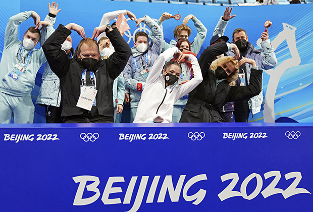 Сборная России в командном турнире Олимпиады после выступления Камилы Валиевой