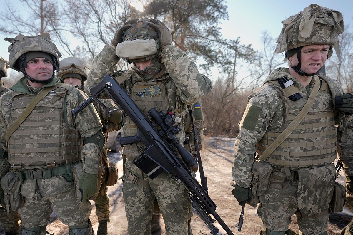 Украинские военнослужащие на учениях в Донецкой области, 15 февраля 2022 года
