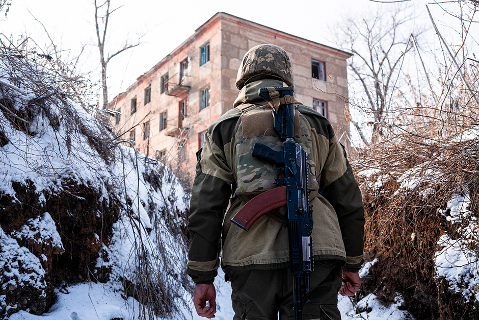 Украинский военнослужащий в Луганской области, 27 января 2022 года
