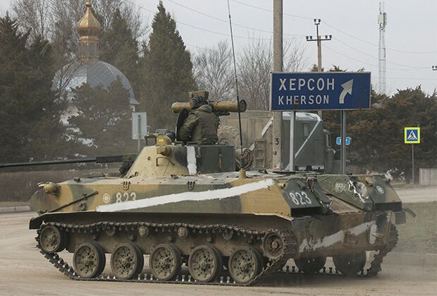 Бронетехника российской армии в Крыму, 24 февраля 2022 года