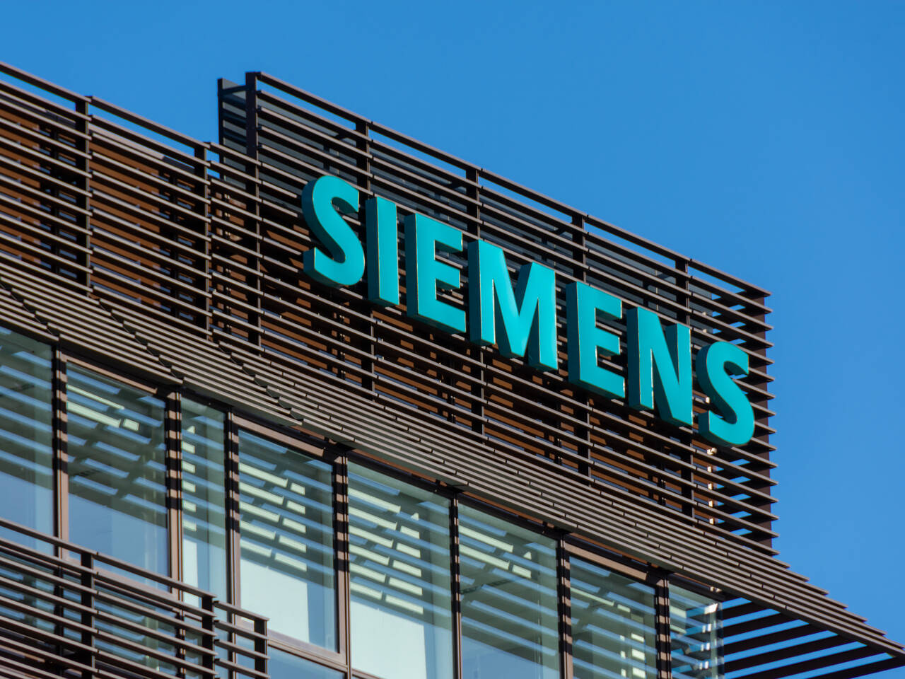 Siemens прекратила поставки в Россию: Бизнес: Экономика: Lenta.ru