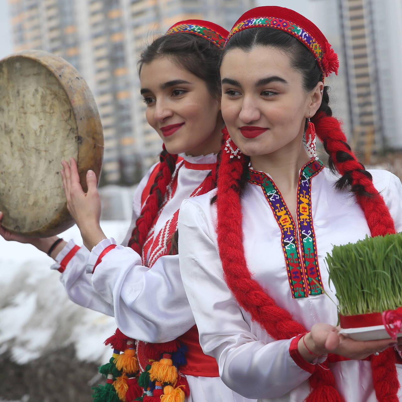 Кто отмечает навруз какие народы. Навруз - праздник тюркоязычных народов. Навруз в Афганистане. Праздник Навруз в Узбекистане. Навруз фото картинки.