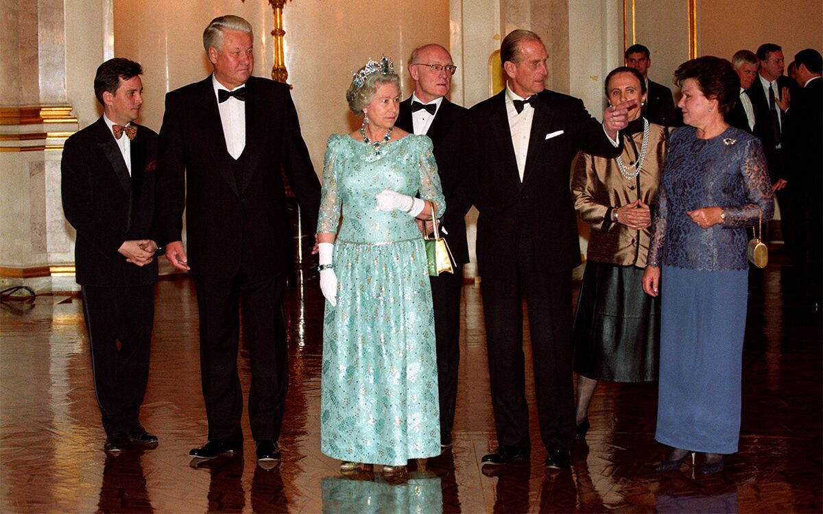 Борис и Наина Ельцины на встрече с королевой Елизаветой II и принцем Филиппом в Кремле 