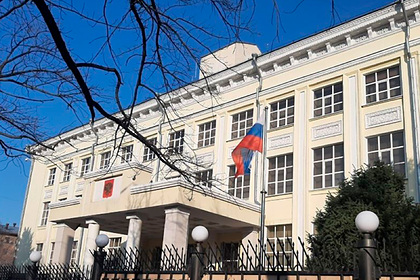 В столице Киргизии запретили митинговать возле здания посольства России