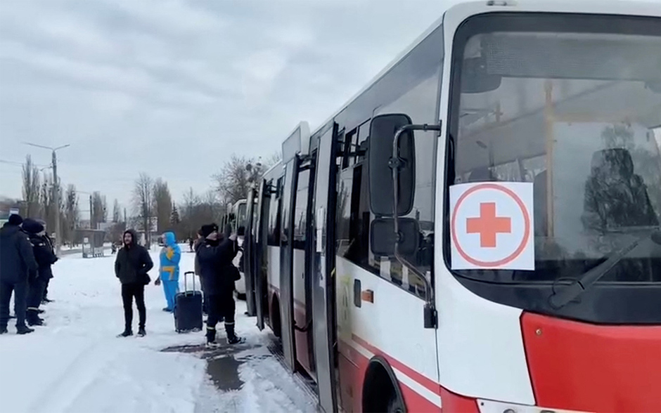 Автобусы для эвакуации в Сумах, 8 марта 2022 года