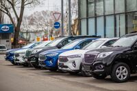 Китайские машины в России стали дороже 