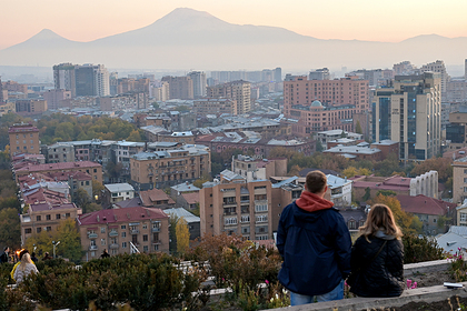 Россиянам раскрыли оптимальную стоимость билетов и туров в Армению