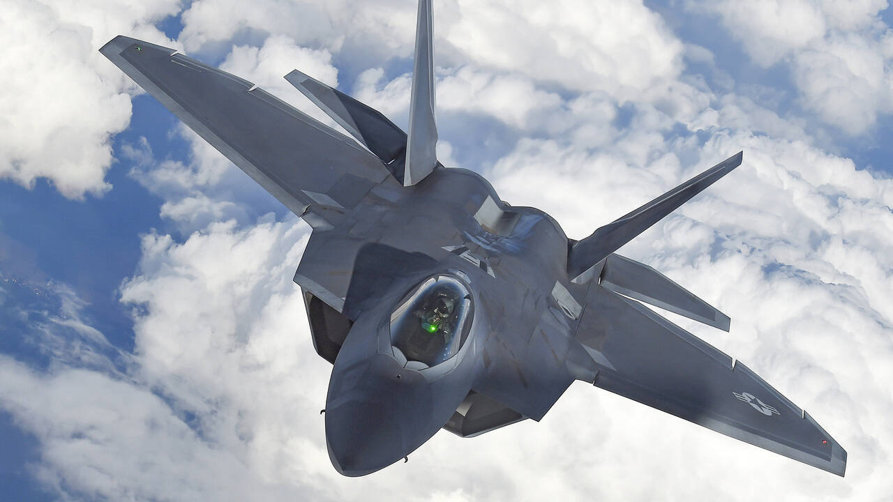 В США спишут истребители F-22 Raptor: Оружие: Наука и техника: Lenta.ru