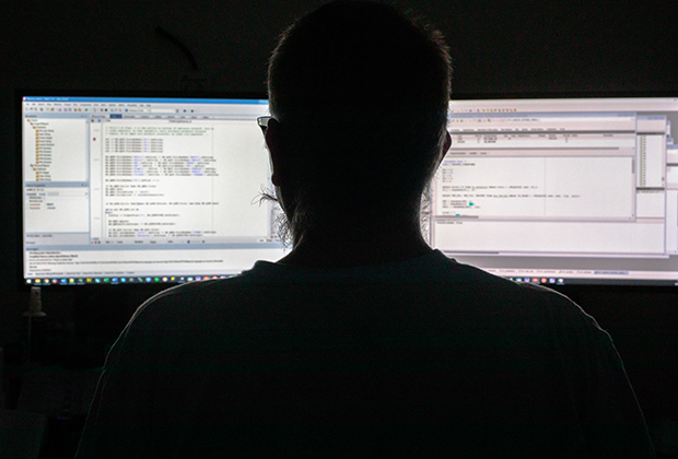 Российским специалистам по информационной безопасности усилиями Anonymous было о чем подумать в течение всего марта. Фото: Matic Zorman / Getty Images