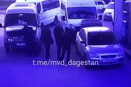 Взрыв автомобиля на российской АЗС попал на видео