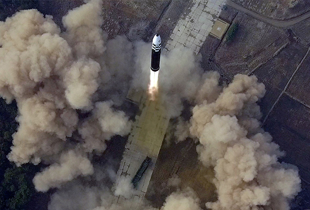 Запуск межконтинентальной баллистической ракеты «Хвасон-17», март 2022 года