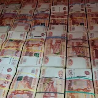 Деньги, изъятые при задержании сотрудниками ФСБ членов организованного преступного сообщества «REvil»