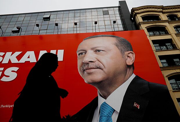 Предвыборный плакат Реджепа Эрдогана в Стамбуле