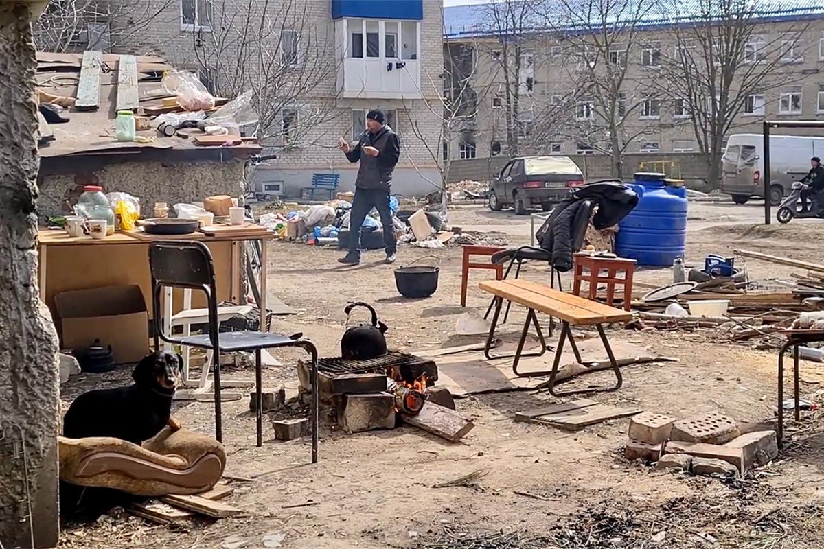 Самое страшное уже позади» Как города и поселки Донбасса возвращаются к  мирной жизни после ожесточенных боев: Украина: Бывший СССР: Lenta.ru