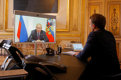 Кремль прокомментировал возможность переговоров Путина и Макрона