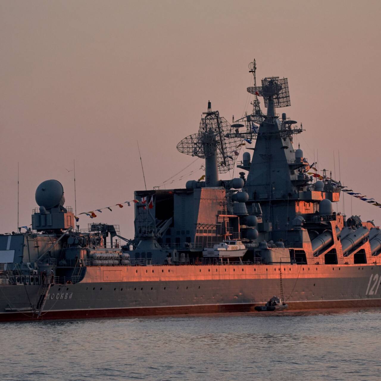 Крейсер Москва Стоимость