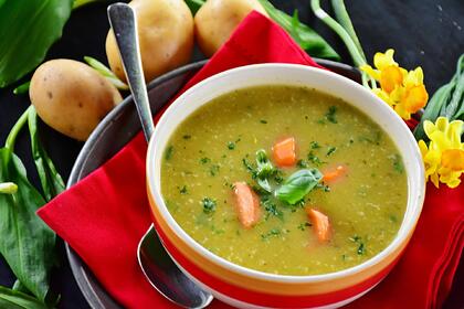 Гастроэнтеролог предупредила о вреде ежедневного употребления супа