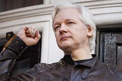 Julian assange que descubrio