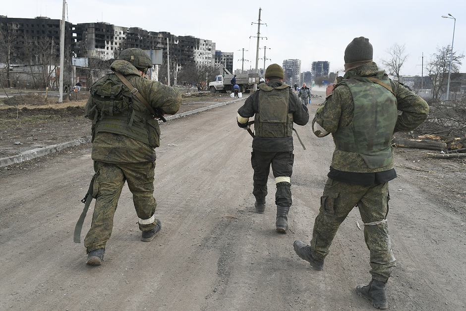 Военнослужащие Народной милиции ДНР в Мариуполе