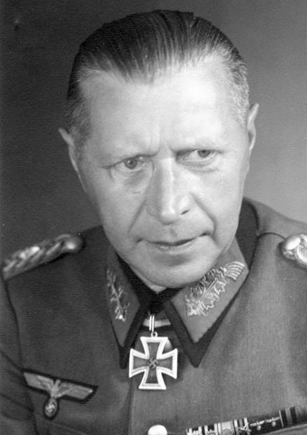 Генерал Хельмут Вейдлинг
