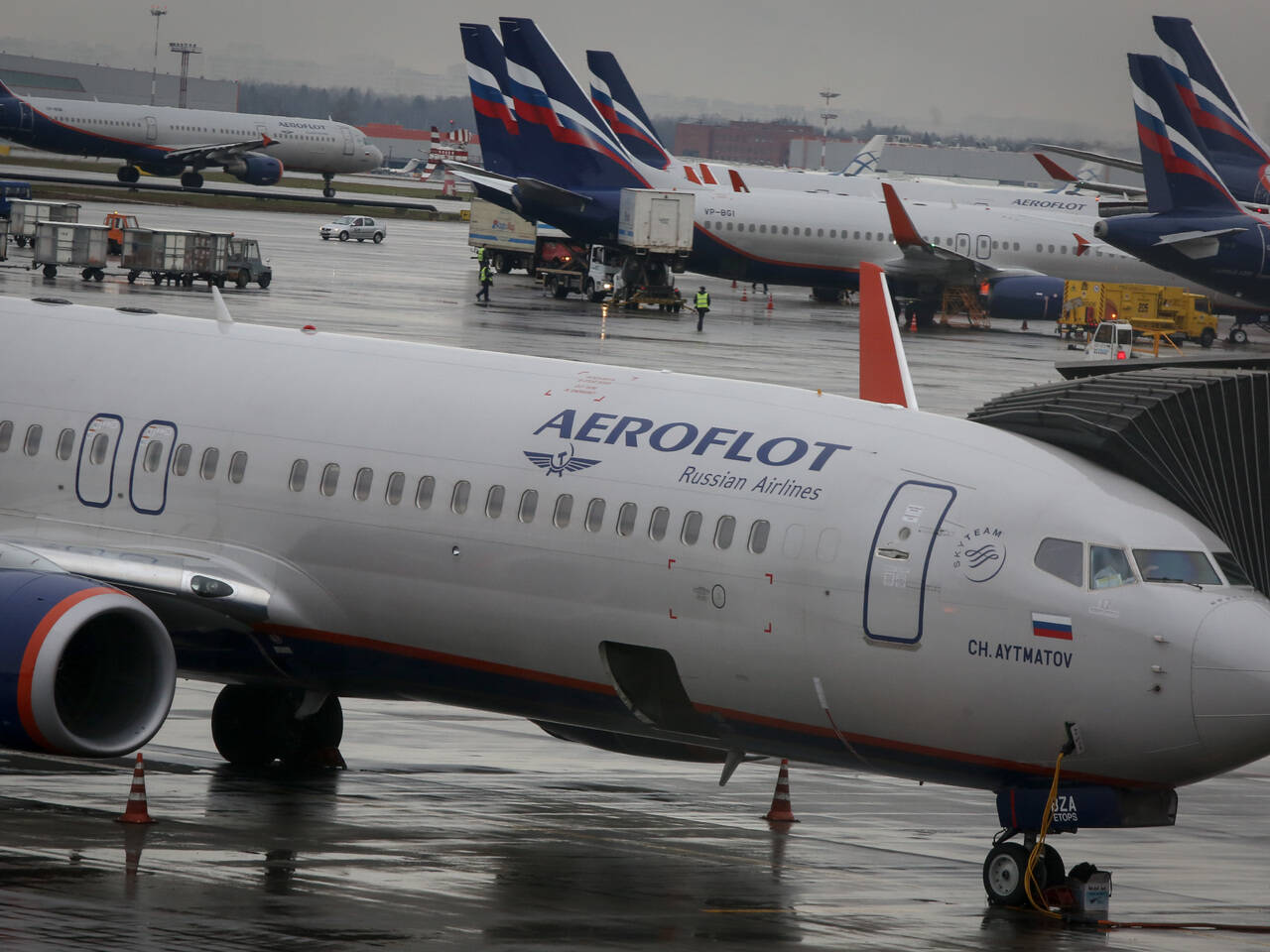 Аэрофлот» сможет обслуживать самолеты Boeing и Airbus с регистрацией в России: Деловой климат: Экономика: Lenta.ru
