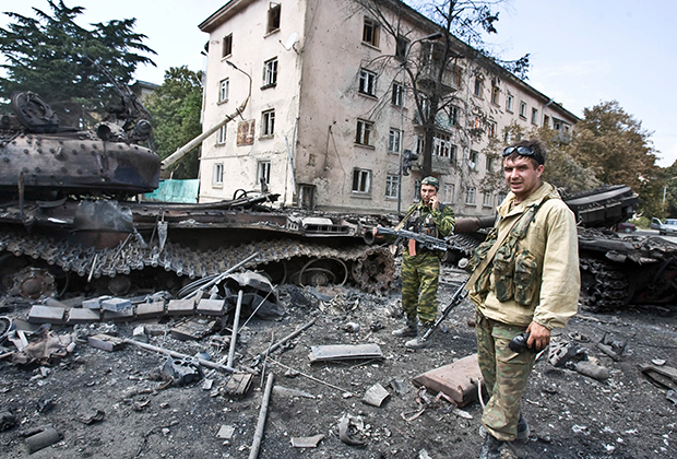 Город Цхинвал после нападения грузинских войск, 2008 год 