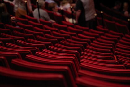 В Набережных Челнах проходит фестиваль любительских театров «Действующие лица»