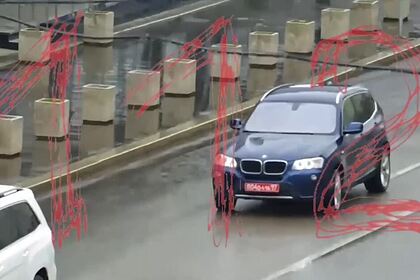 Машину посольства США с большой белой буквой Z сняли на видео в Москве