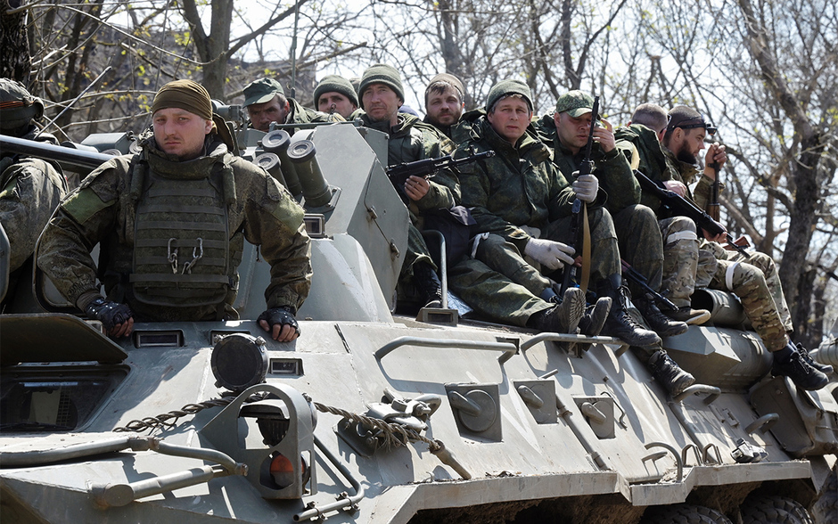 Бойцы Народной милиции ДНР покидают освобожденный Мариуполь, 21 апреля 2022 года