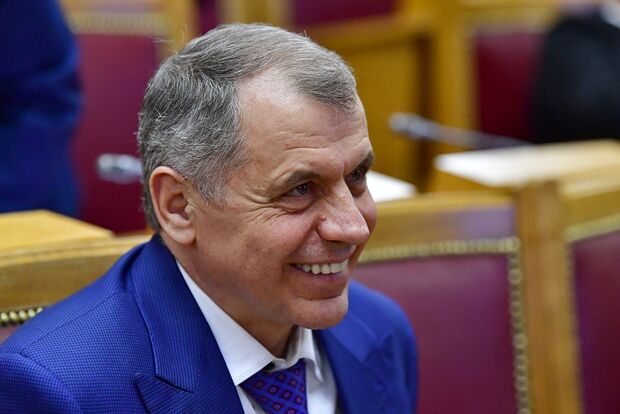 Владимир Константинов