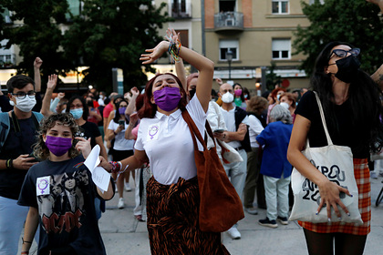В Испании захотели разрешить аборты несовершеннолетним без согласия родителей