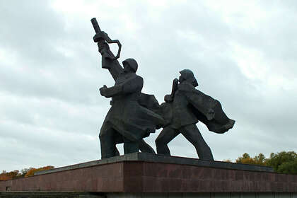 В Риге допустили отправку памятника Освободителям в Россию