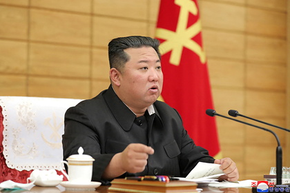 Ким Чен Ын отдал приказ о мобилизации военных для поставок лекарств в аптеки