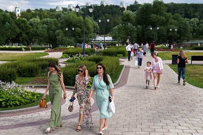 Синоптик пообещал россиянам умеренно теплое лето