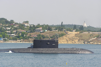Старейшую подлодку Черноморского флота вывели из бухты судоремонтного завода