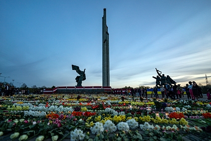 Власти Риги закрыли доступ к памятнику Освободителям