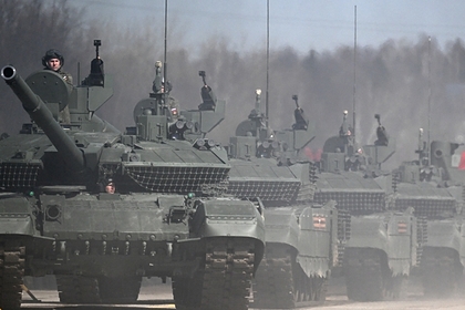 «Уралвагонзавод»  отправил Минобороны эшелон новейших танков Т-90М