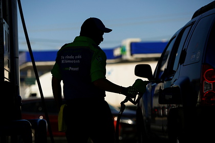 Стоимость бензина в США рекордно выросла