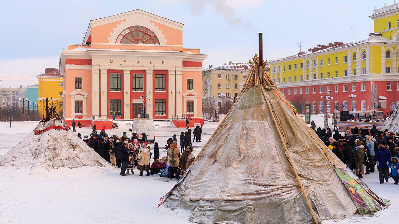 То олени провода погрызут, то лемминги» История россиянки о жизни в городе,  где почти весь год полярная ночь и сугробы: Люди: 69-я параллель: Lenta.ru