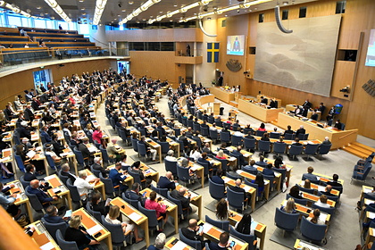 Шведский парламент потребовал у правительства отказаться от российской нефти