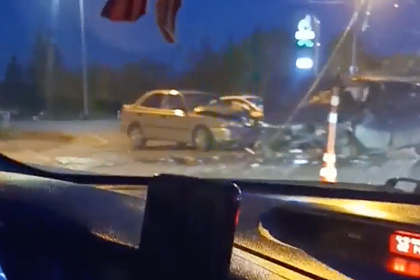 Последствия массового ДТП в российском городе сняли на видео