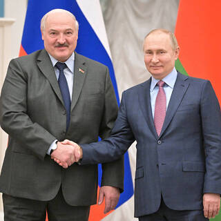 Александр Лукашенко и Владимир Путин (архивное фото)