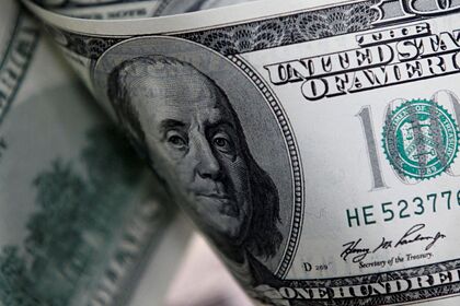 Российским компаниям разрешили продавать меньше валюты