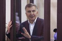 Саакашвили пожаловался на травму позвоночника 