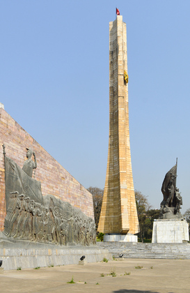 Монумент «Наша борьба» в Эфиопии. Передан в дар северокорейским правительством в 1984 году.. Фото: Francisco Anzola / Wikimedia