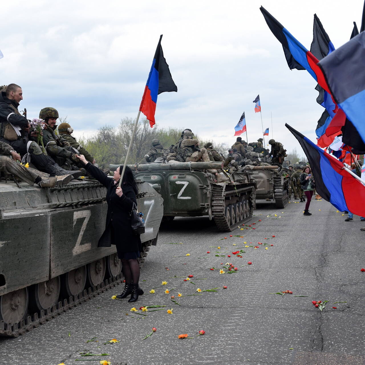 Начался сбор средств на поддержку воинских подразделений ЛДНР: Общество:  Россия: Lenta.ru